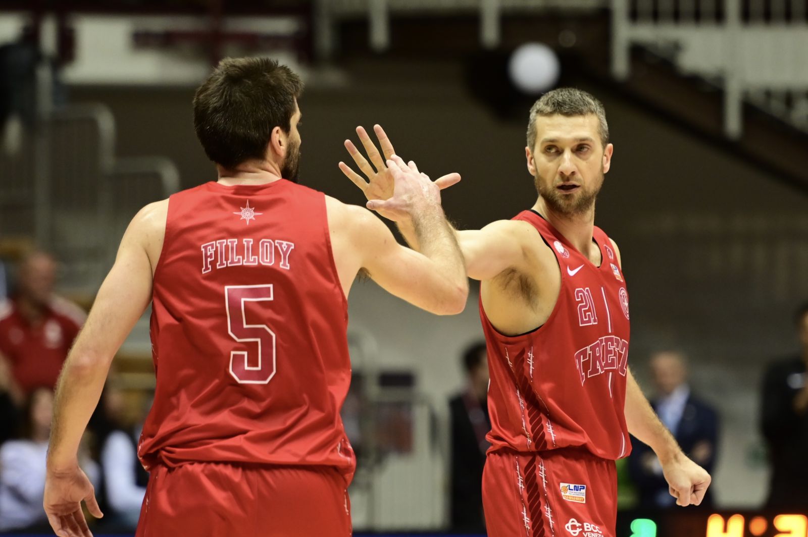 Scarpe top basket trieste