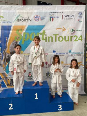 Quindici medaglie per la Karate Do Trieste all'evento nazionale dell'Us Acli